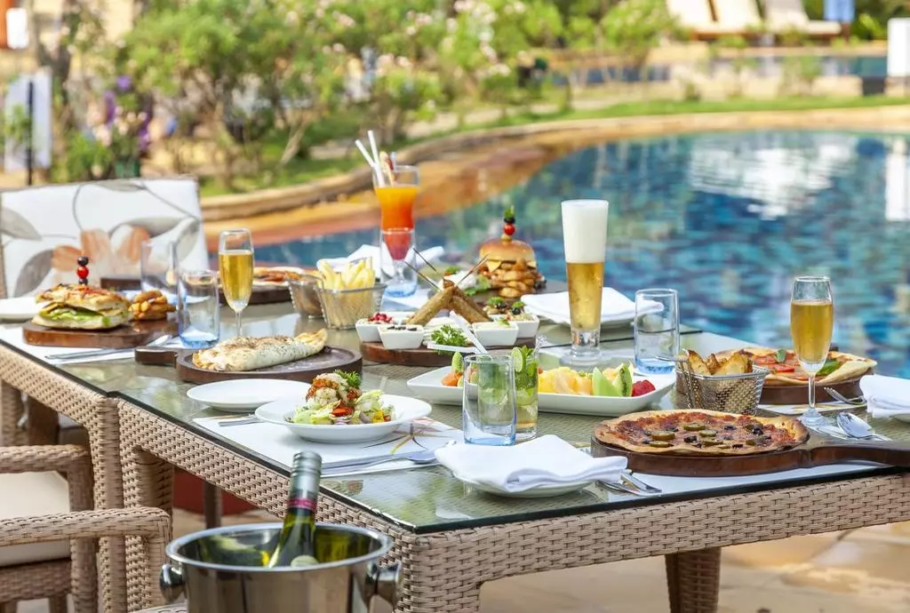 HOTEL caravela resort GOA_shabavizparvaz_02.jpg